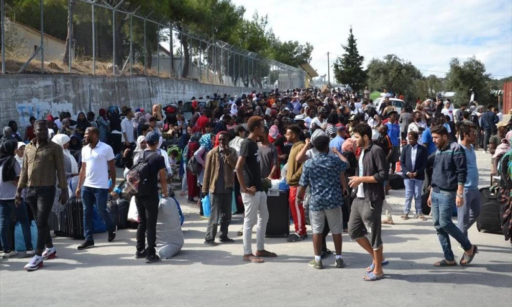 Κινητές-''βόμβες'' οι μετανάστες - Τέσσερα άτομα ''έσπασαν'' την καραντίνα στη δομή της Μαλακάσας & απέδρασαν